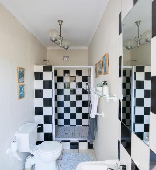 غرفة قياسية ثلاثية, Classic Lodge   Cape Dutch Quarters