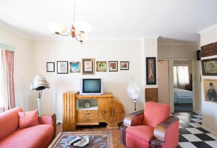 غرفة قياسية ثلاثية, Classic Lodge   Cape Dutch Quarters