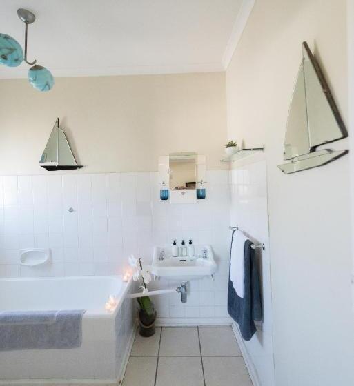 غرفة قياسية ثلاثية, Classic Lodge   Cape Dutch Quarters