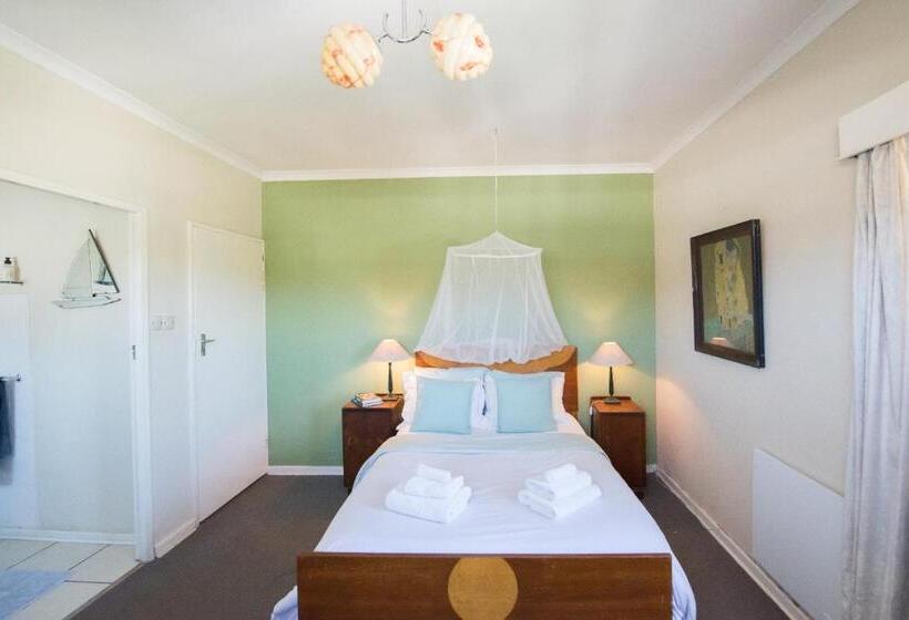 غرفة قياسية ثلاثية, Classic Lodge   Cape Dutch Quarters