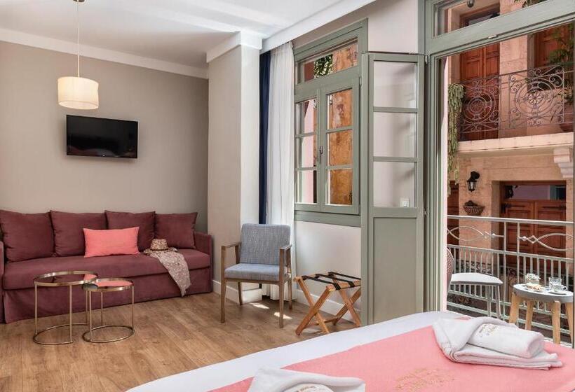 Chambre Quadruple Deluxe, Viaggio Elegant Rooms