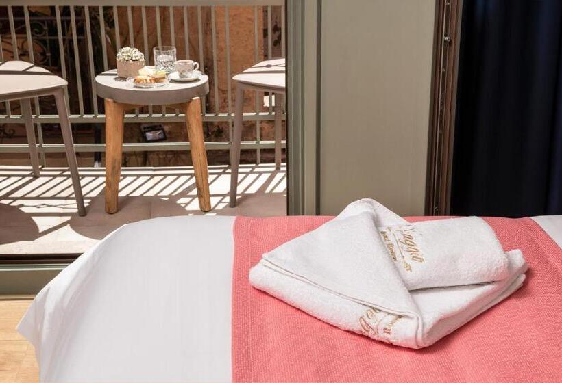 غرفة ديلوكس رباعية, Viaggio Elegant Rooms