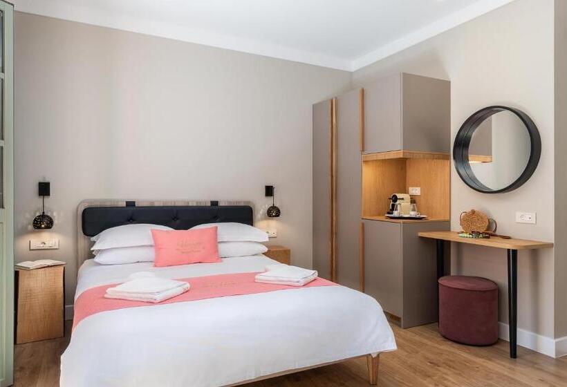 Chambre Quadruple Deluxe, Viaggio Elegant Rooms