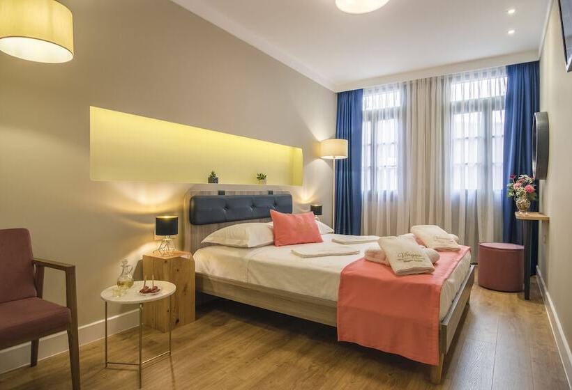غرفة ديلوكس مزودة بشرفة, Viaggio Elegant Rooms