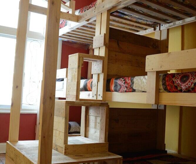 공동 객실, Urban Hive Backpackers