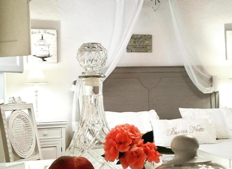 اتاق لوکس, La Butterfly Relais