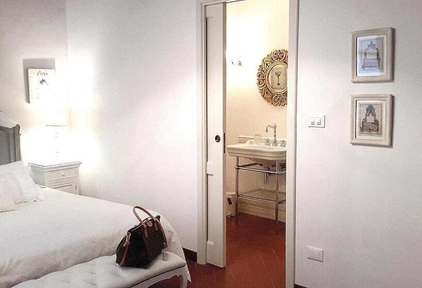 اتاق لوکس, La Butterfly Relais