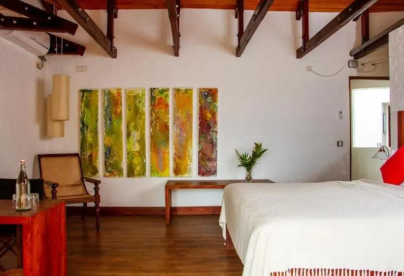 バルコニー付きデラックスルーム, Bougainvillea Retreat