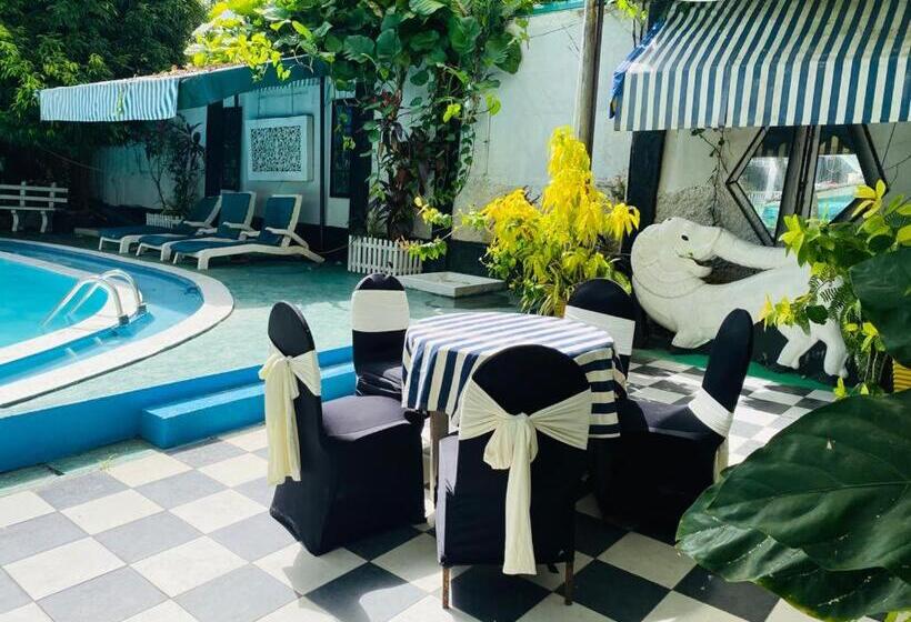 Standaardkamer met Uitzicht op het Zwembad, Mount Lanka