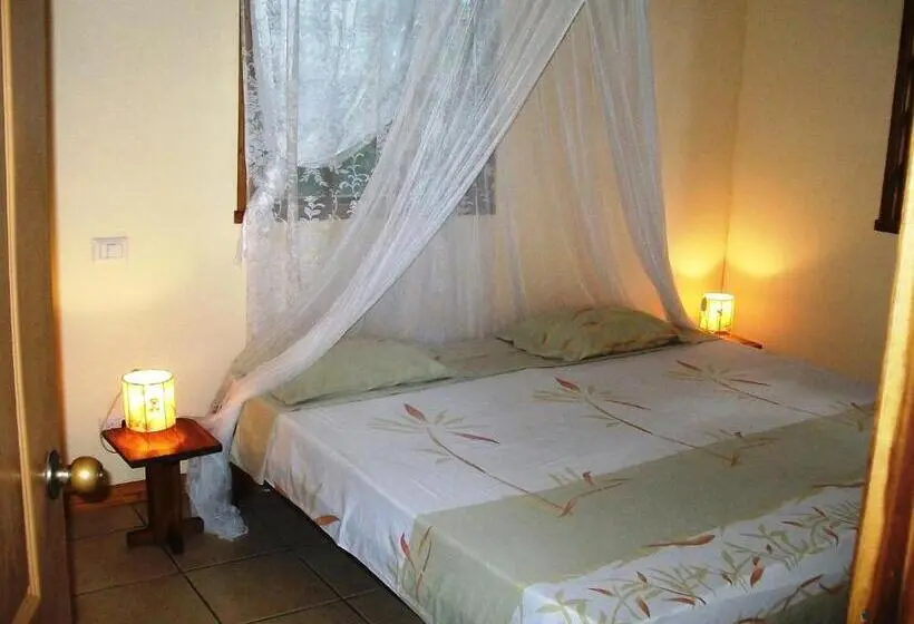 بانگلوی استاندارد, Luna Caribeña Village