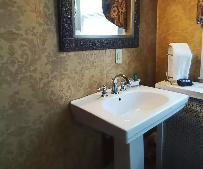 キングサイズベッドのデラックスルーム, Arlington Inn & Spa