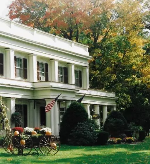デラックススイート, Arlington Inn & Spa