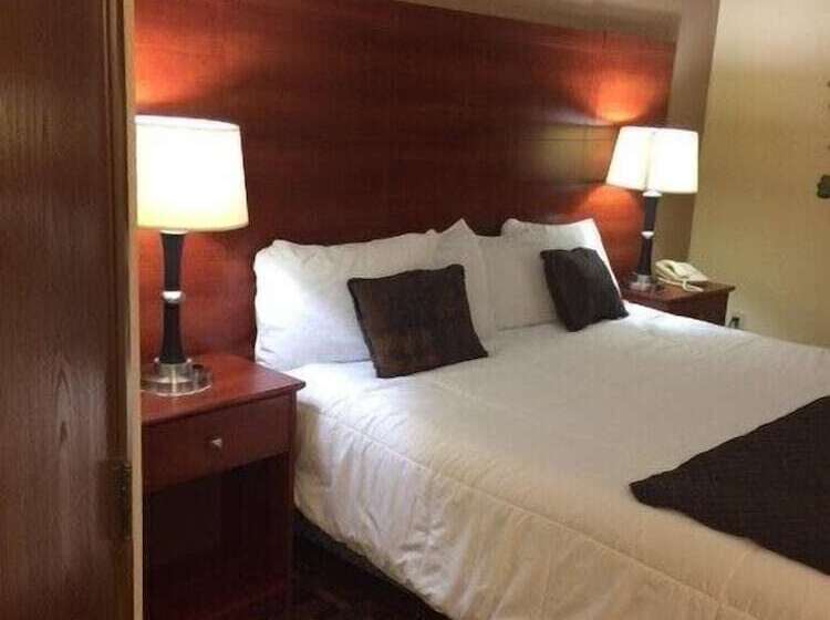 带2个双人床的标准工作室, Baymont By Wyndham Paducah