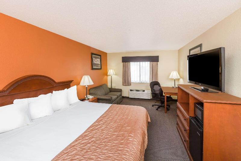 غرفة قياسية سرير كينج, Baymont By Wyndham Tupelo