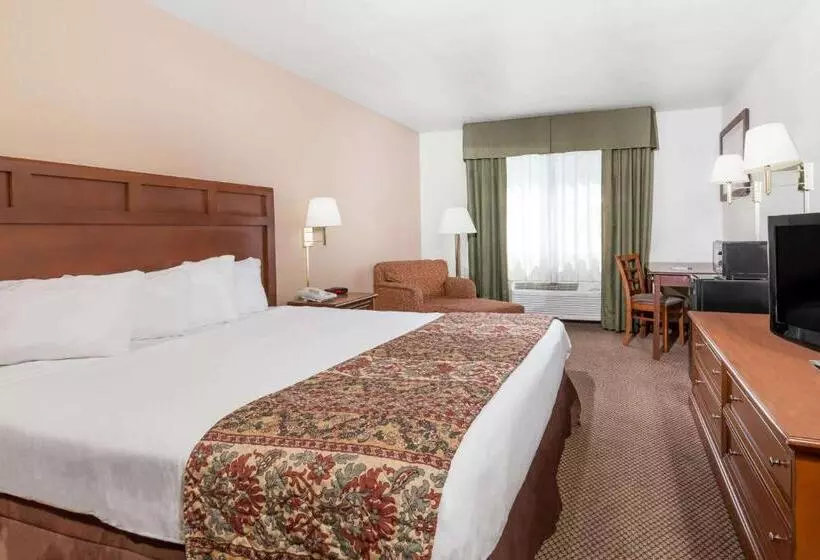 اتاق استاندارد با تخت بزرگ, Baymont By Wyndham Yreka