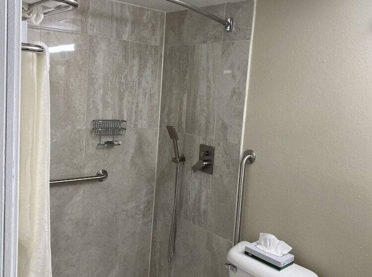 سوییت لوکس, Days Inn And Suites By Wyndham Hammond In