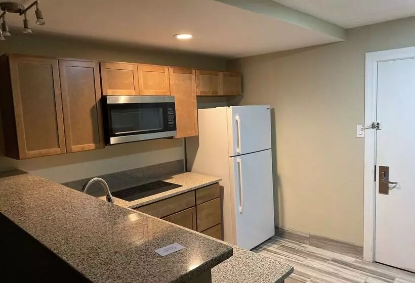 デラックススイート, Days Inn And Suites By Wyndham Hammond In