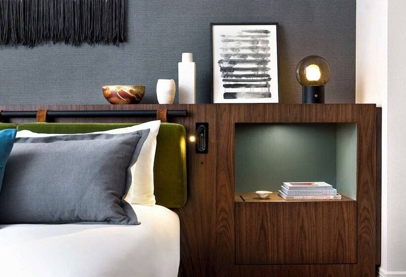 디럭스 룸, The Alexis Royal Sonesta Hotel Seattle