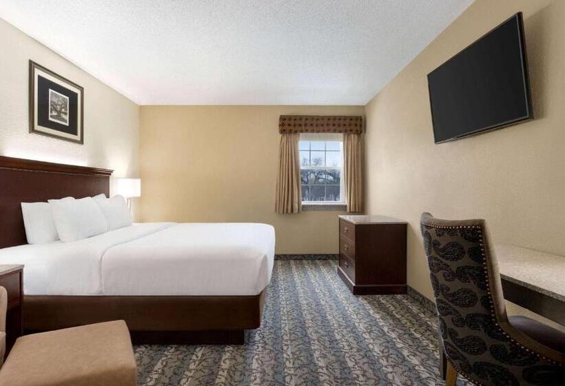 Номер Стандарт Кровать Кинг Адаптированный для Инвалидов, Travelodge By Wyndham Coffeyville