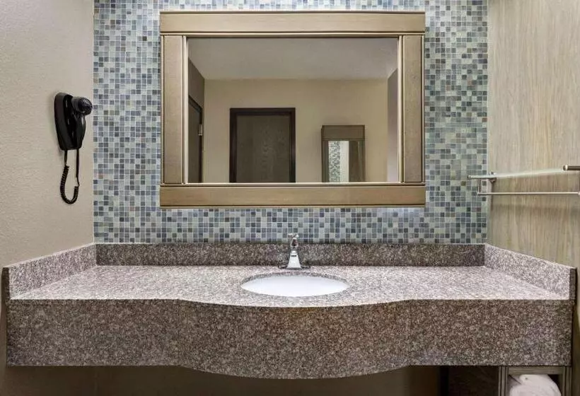 Standard-huone King-vuode, Travelodge By Wyndham Coffeyville