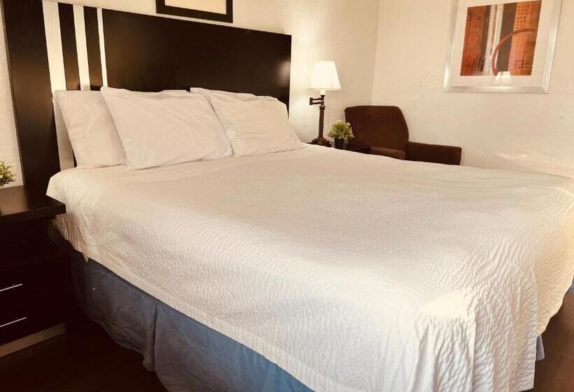 Стандартный Номер Кровать Кинг, Travelodge By Wyndham Valleyfair Shakopee