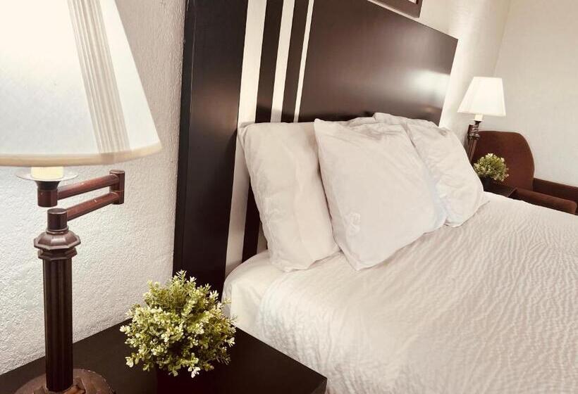 غرفة قياسية سرير كينج, Travelodge By Wyndham Valleyfair Shakopee