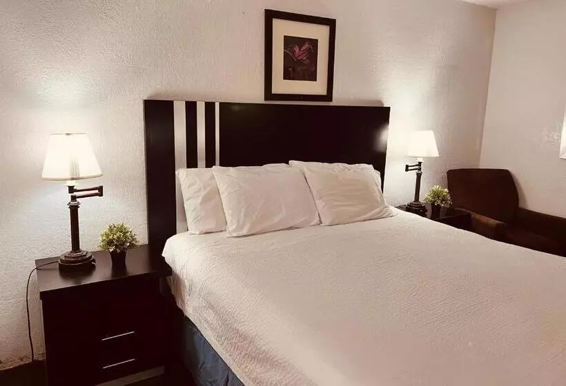 キングサイズベッドのスタンダードルーム, Travelodge By Wyndham Valleyfair Shakopee