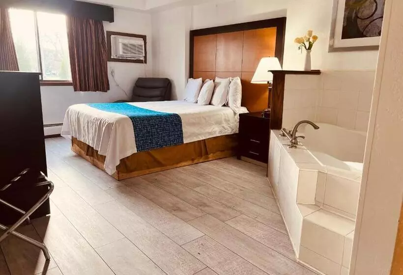 キングサイズベッドのデラックスルーム, Travelodge By Wyndham Valleyfair Shakopee