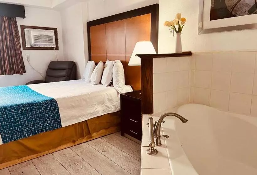 キングサイズベッドのデラックスルーム, Travelodge By Wyndham Valleyfair Shakopee