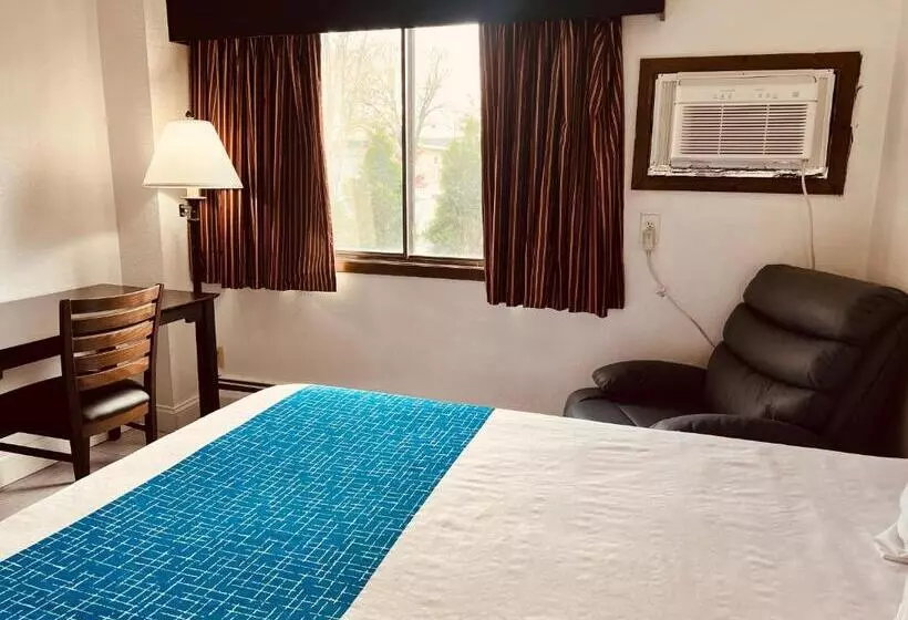 キングサイズベッドのデラックスルーム, Travelodge By Wyndham Valleyfair Shakopee