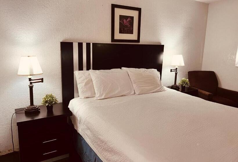 Номер Deluxe, Travelodge By Wyndham Valleyfair Shakopee