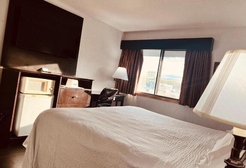 غرفة قياسية سرير كينج, Travelodge By Wyndham Valleyfair Shakopee