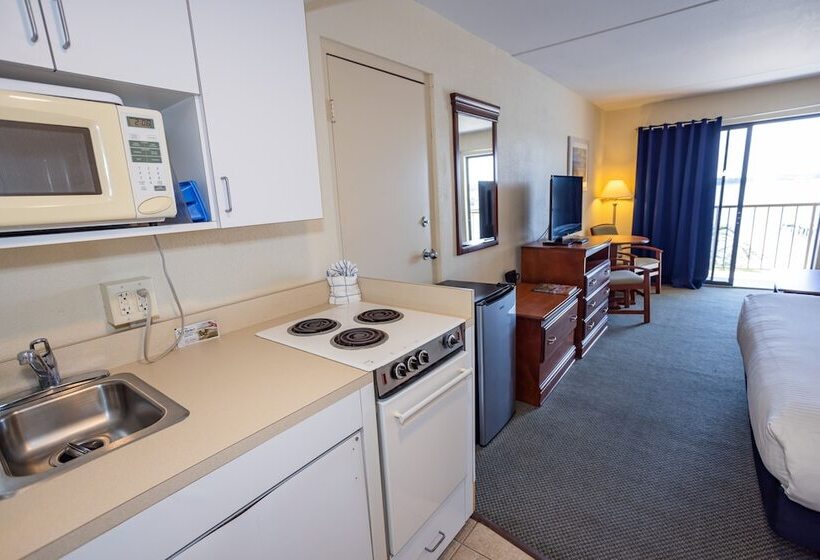 غرفه قياسيه سريرين مزدوجين, The Bay Resort