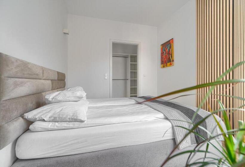 Апартаменты 2 Спальни с Балконом, Aparthotel 1899