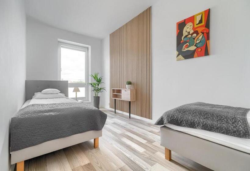 Апартаменты 2 Спальни с Балконом, Aparthotel 1899