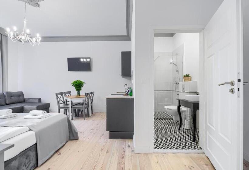 Студио Стандарт с Балконом, Aparthotel 1899