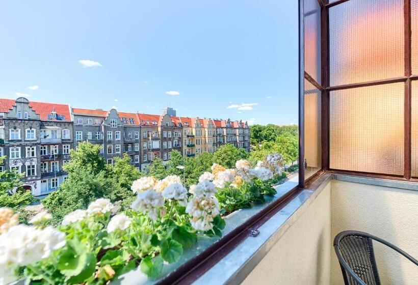 Студио Стандарт с Балконом, Aparthotel 1899