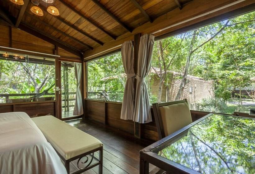 디럭스 코티지, Eco Luar Boutique