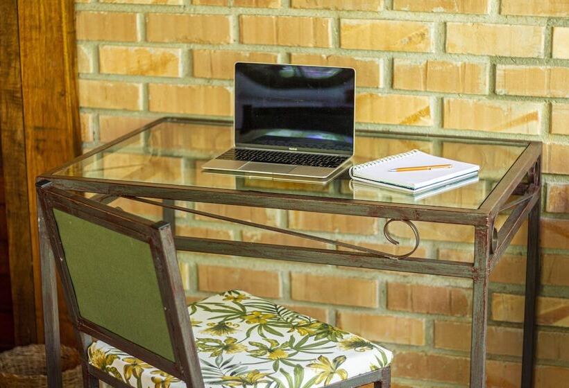 디럭스 코티지, Eco Luar Boutique