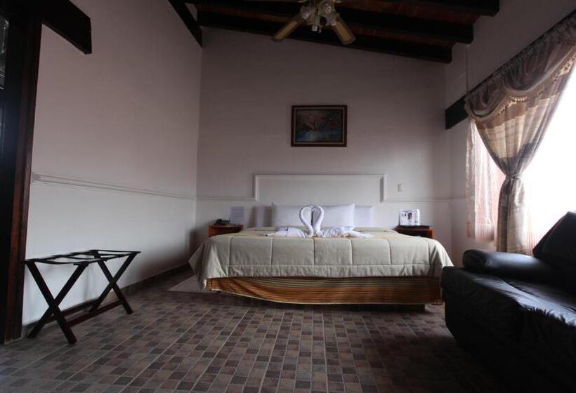 주니어 스위트, La Capilla Hotel Boutique