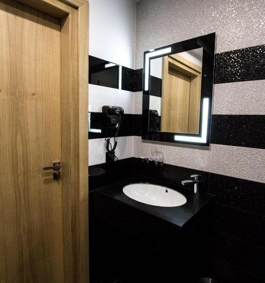 اتاق لوکس, Novobilski   Pod Wyciągiem Bania I Kotelnica, Obok Termy Bania