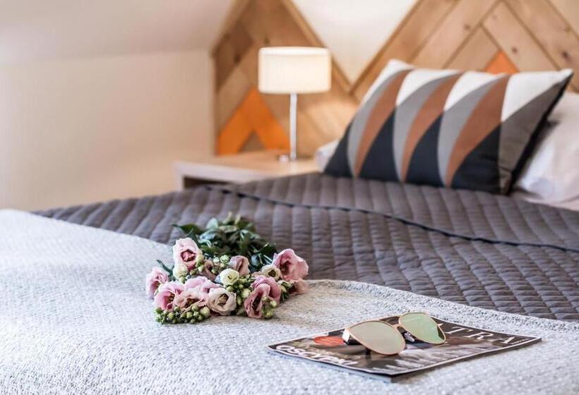 اتاق خانوادگی, Novobilski   Pod Wyciągiem Bania I Kotelnica, Obok Termy Bania