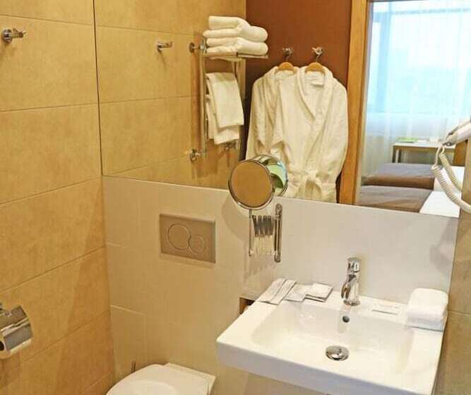 استودیو ساده, Europa