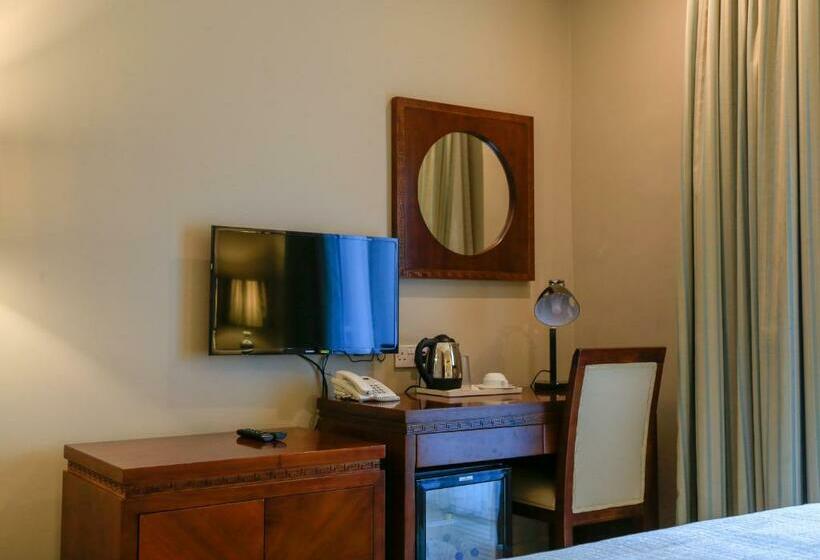 اتاق استاندارد با بالکن, Muscat Inn