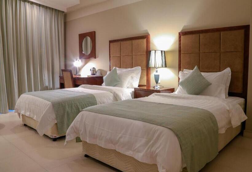 اتاق اکونومی, Muscat Inn