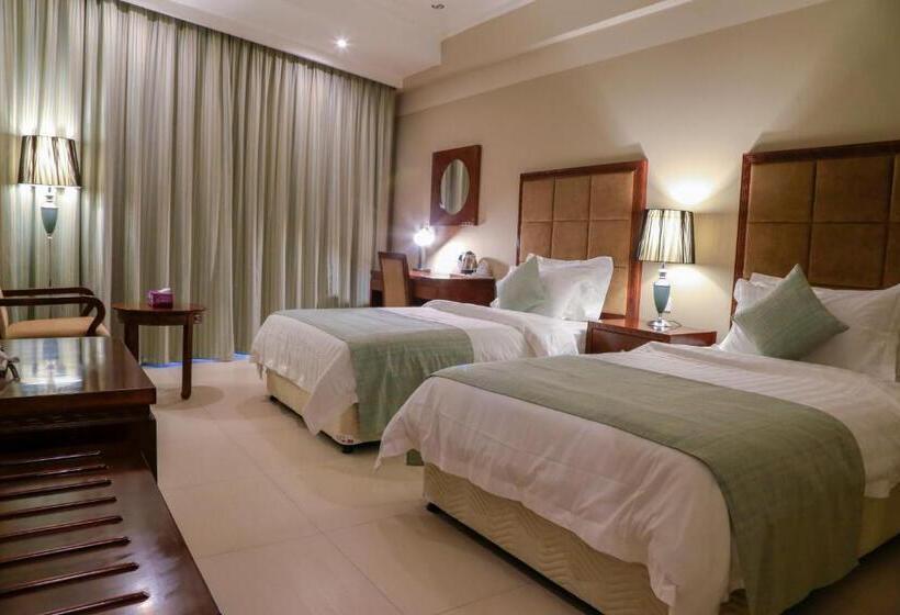 اتاق اکونومی, Muscat Inn