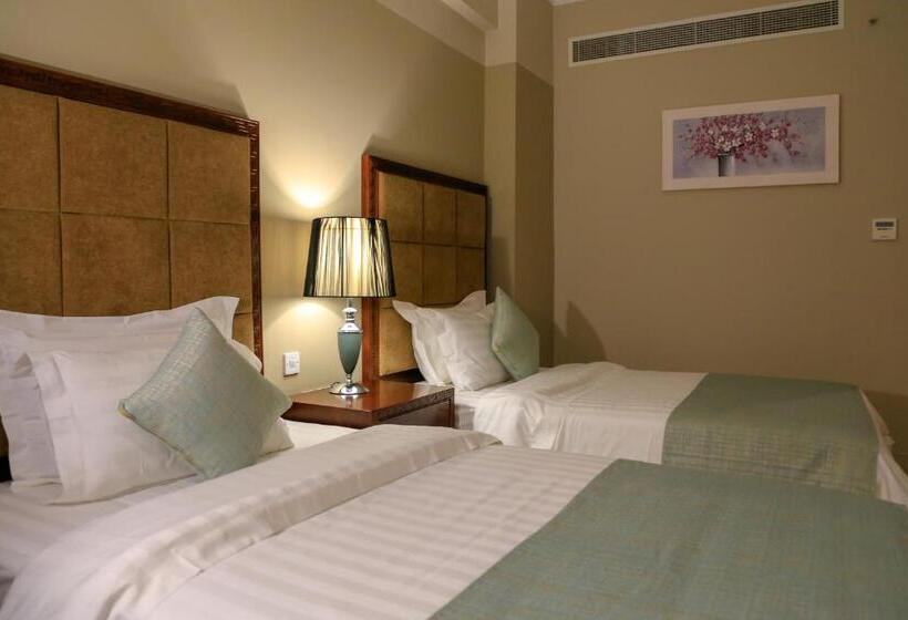 اتاق اکونومی, Muscat Inn