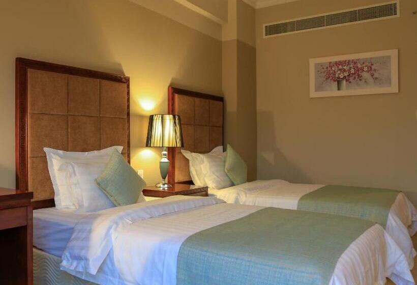 اتاق اکونومی, Muscat Inn