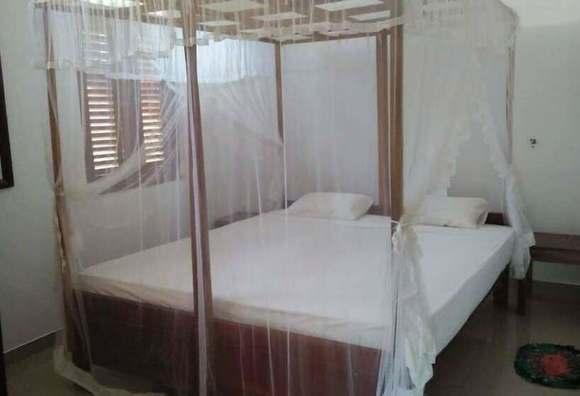 דירת חדר דלוקס, My House