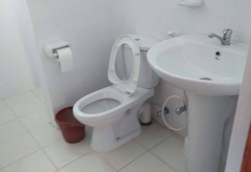 דירת חדר דלוקס, My House